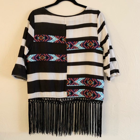ANTHROPOLOGIE Floreat Fringed Latitudes Top Small - Picture 3 of 7